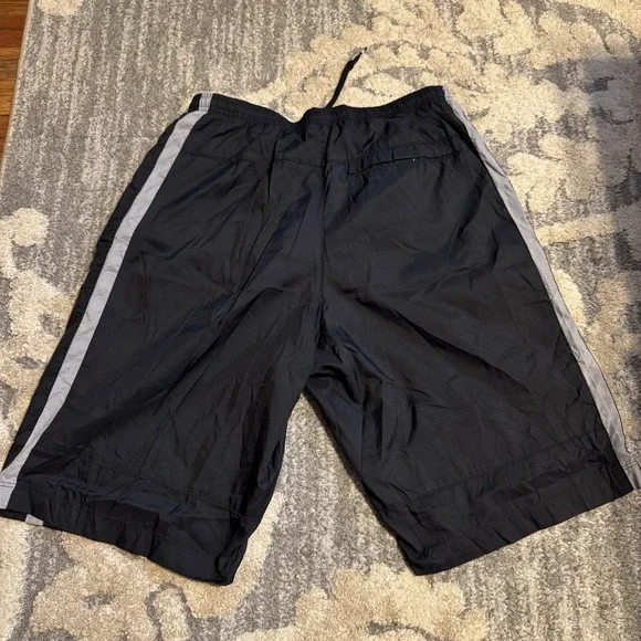 Nike VINTAGE 90s Black Swim Trunks Shorts L Swoosh‎ Logo Mesh Lined - Picture 5 of 6